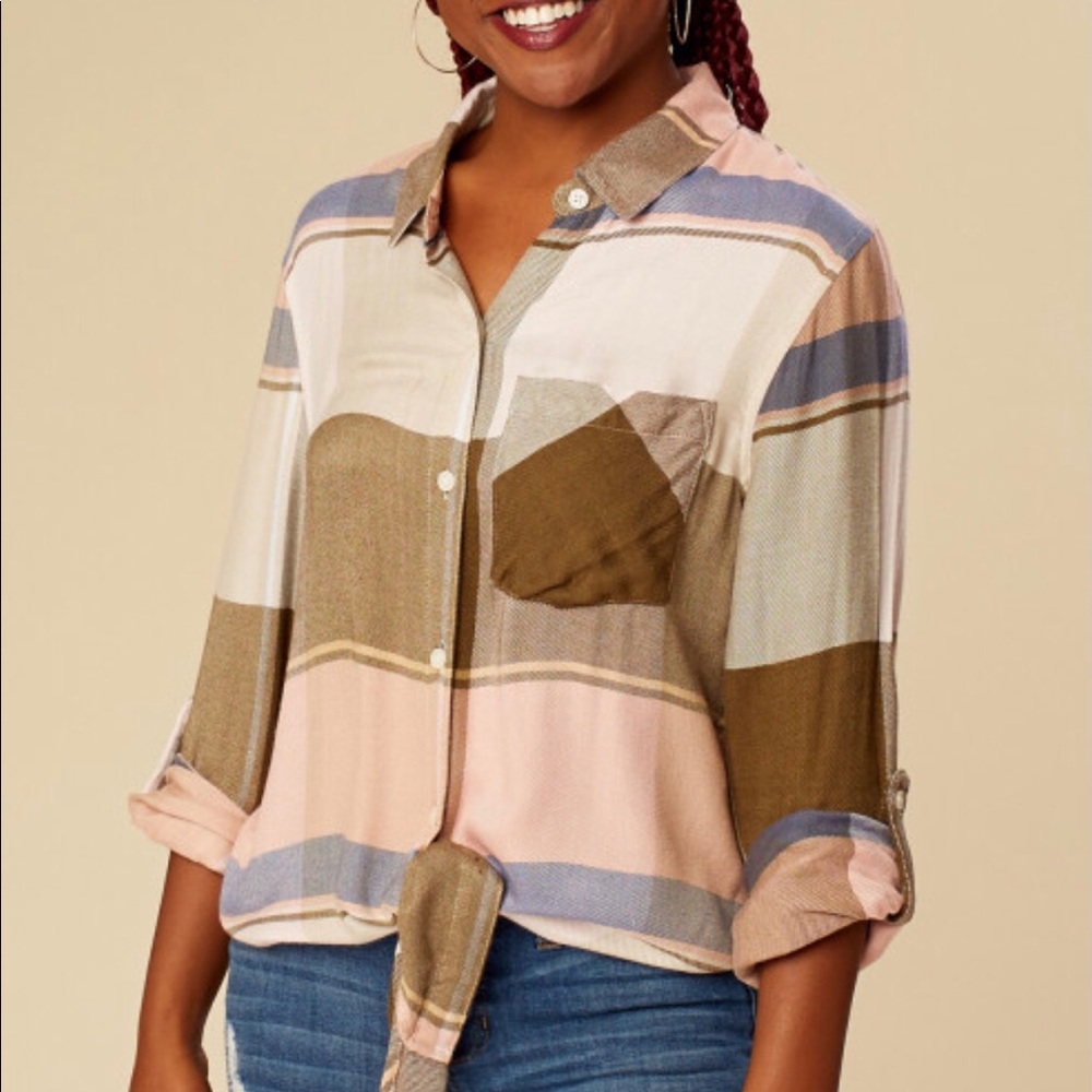 NWT Altar’d State Leyden Plaid Top. Size Small.